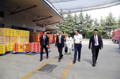 持續“出海行動”結碩果 白象食品與南非駐華大使館簽署戰略合作協議，深化轉口貿易布局